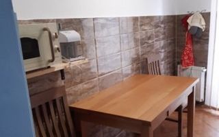 Apartament cu două camere de vânzare – zonă Centrală. - Poză 2