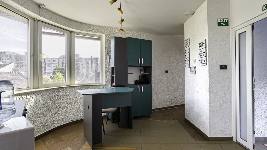 Spatiu ideal pentru activitatile care necesita o incapere generoasa - Poză 6