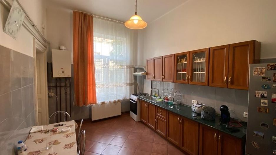 De vanzare apartament 4 cam. in vila 140 mp si curte 170 mp ultracentral sect 5 - Poză 12