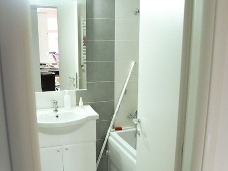 Apartament ideal birouri cu terasa generoasa in Aviatiei-Baneasa - Poză 4