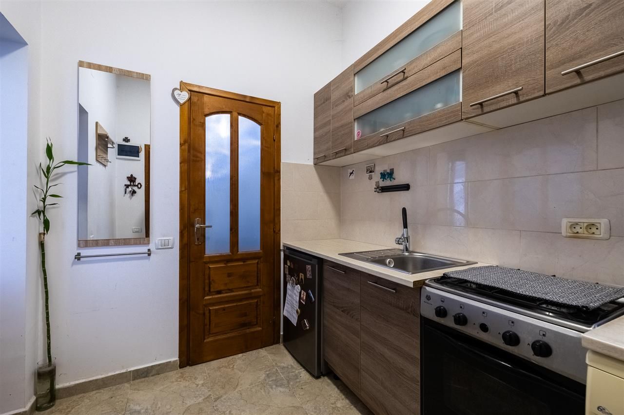 Imobil doua camere in casa+spatiu comercial+teren 270 mp  cu CF separat - Poză 6