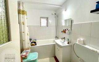 De vânzare apartament cu 3 camere decomandat, zona Piața Mare - Poză 6