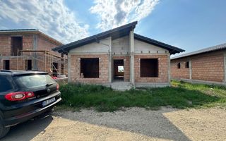 Casa individuala la rosu, Orizont - Poză 1