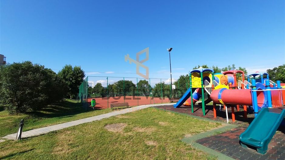 Ap 3 camere decomandate, semicentral, zona verede si linistita - Poză 2