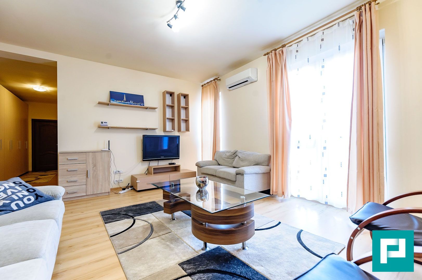 Stil Urban la Îndemână: Apartament cu 3 Camere - Poză 1