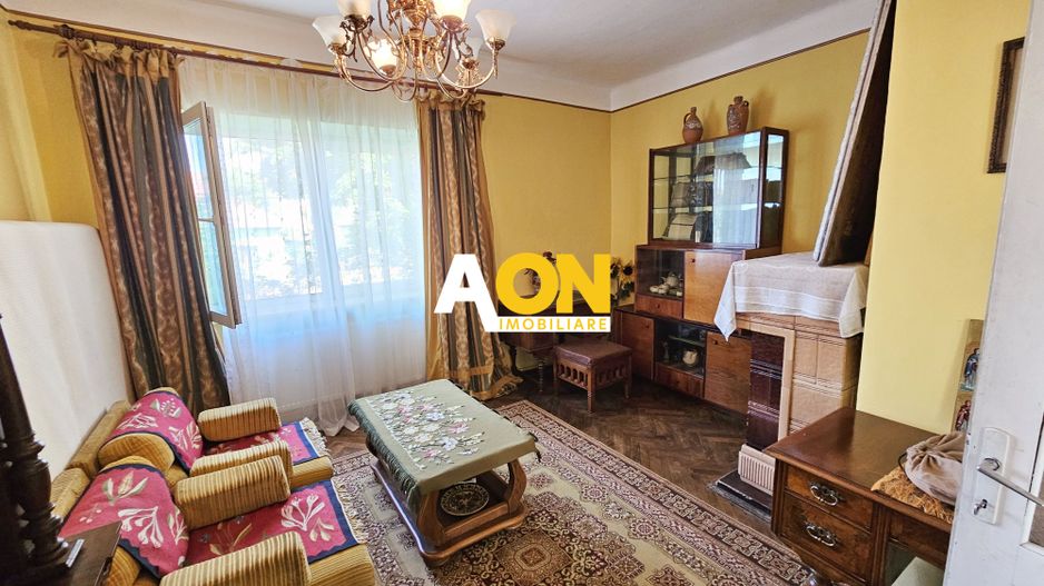 Casa situata in imediata apropiere a Cetatii - Poză 7