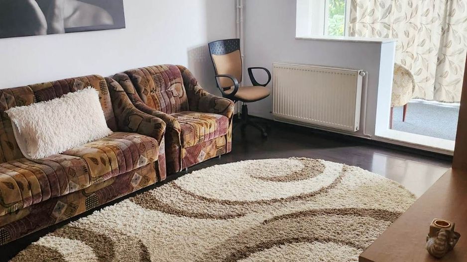 Apartament mobilat3 camere-Tractoru - Poză 3