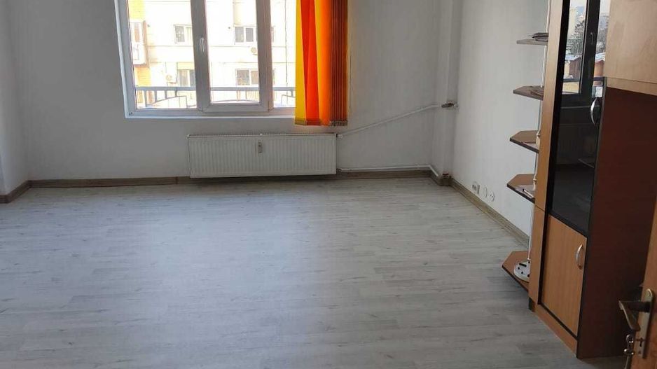 Calea Calarași, 3 camere, stradal, posibilitate montare centrala - Poză 2