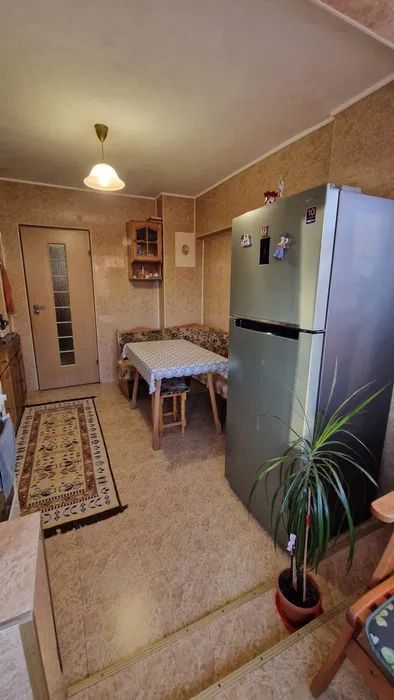 Apartamet 3 camere de vanzare Gorjului - Poză 3