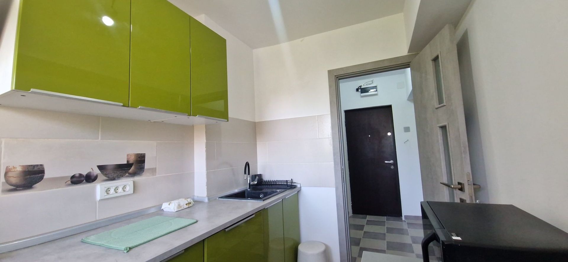 Apartament 2 Camere Titan | Parcare Inclusă | Lângă Parc | Renovat - Poză 3
