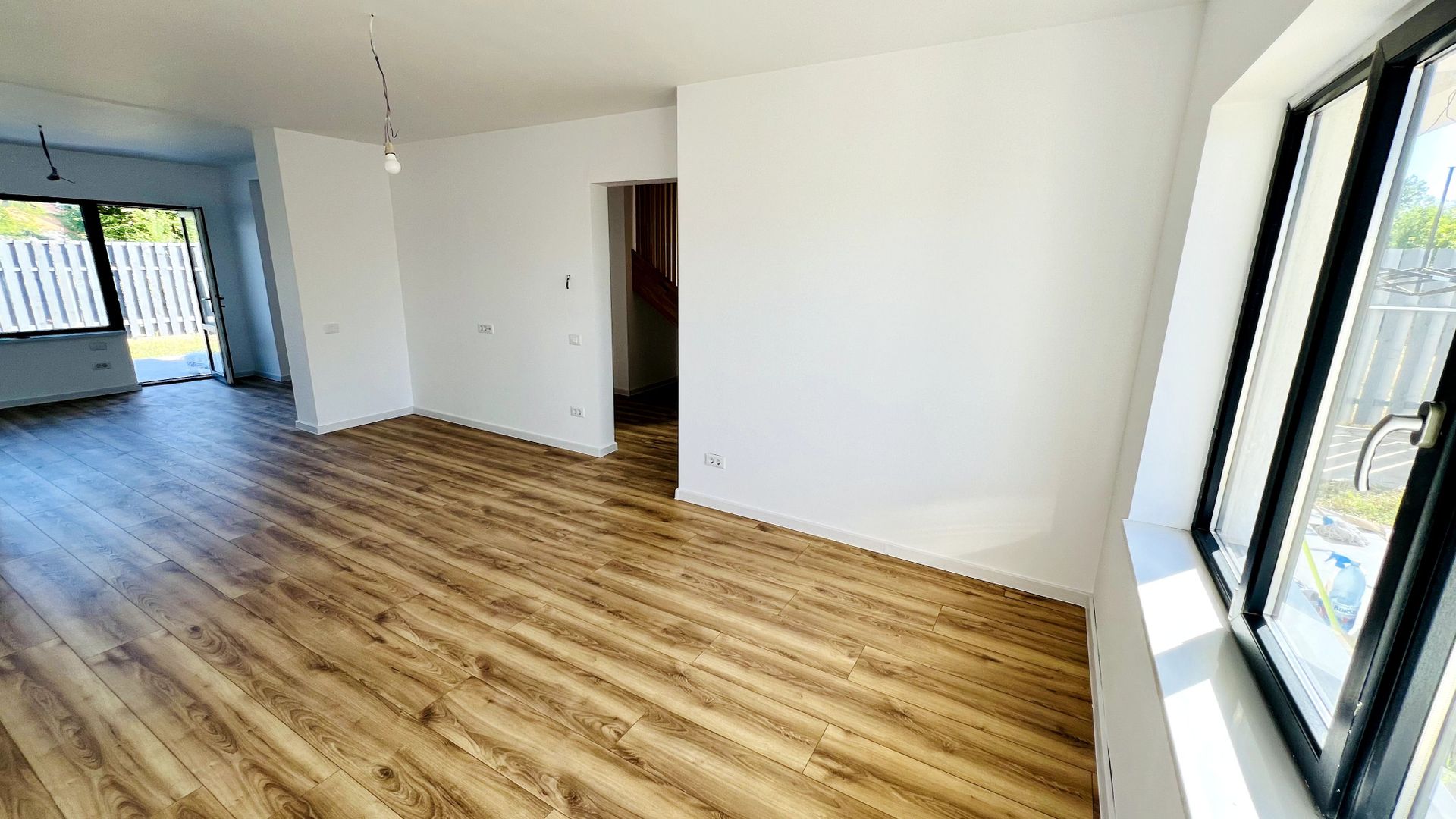 Vilă duplex 180 mp utili + terasă 50 mp | teren 300 mp | Bragadiru | - Poză 9