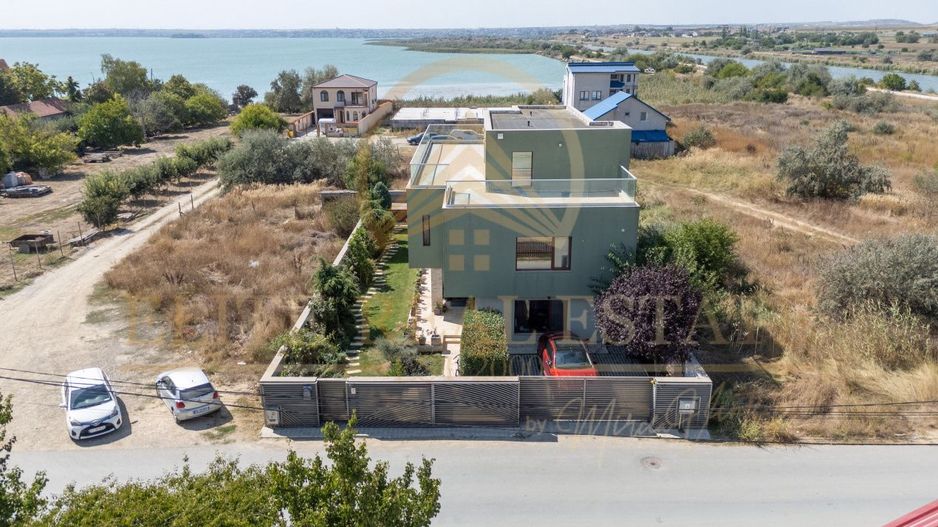 Mamaia Sat - Vila moderna, dotari premium, curte mare, vedere la lac! - Poză 1