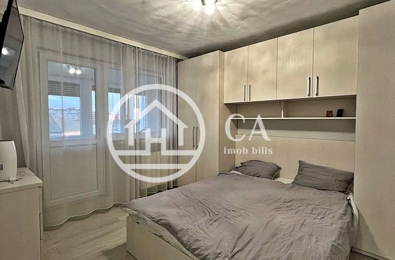 Apartament de vânzare cu 3 camere în zona Rogerius, Oradea - Poză 6