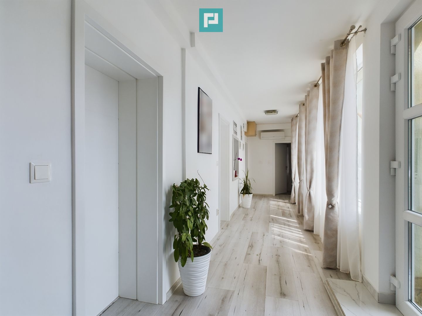 Casă Individuală tip Parter și Mansardă zona Girocului - Poză 6