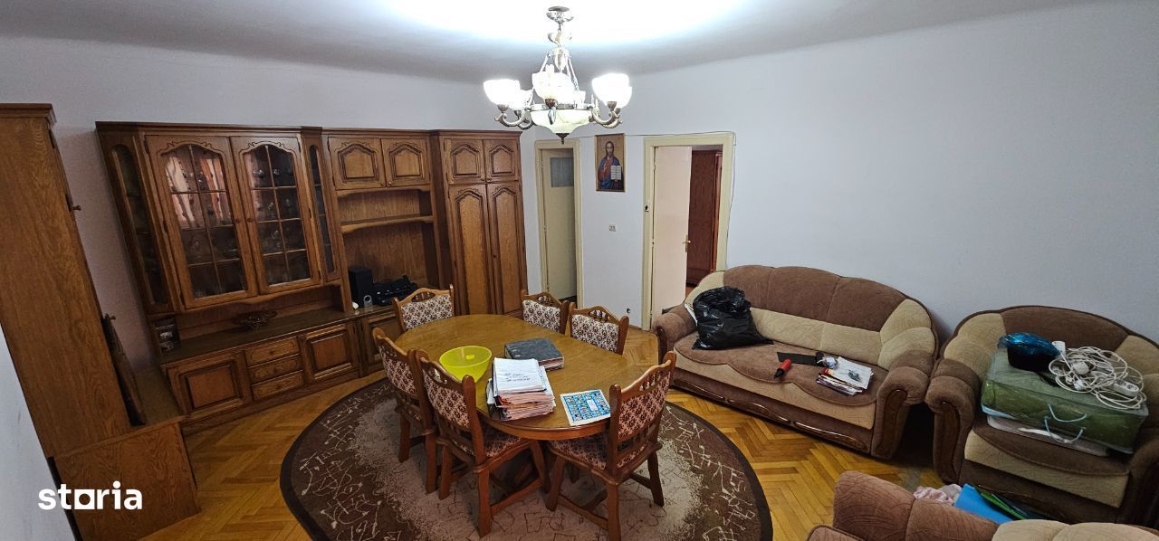 Vila P+1 Piața Muncii , strada Orzari, apartament cu 3 camere la Parer - Poză 10