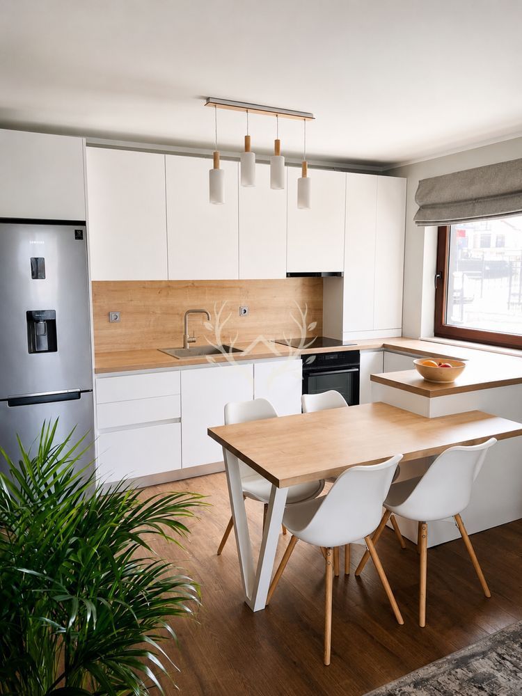 Apartament cu 3 camere in Ansamblul Lumina – Europa - Poză 1