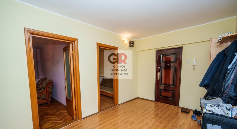 Str Victoriei - Apartament 2 cam decomandat Central - Poză 7