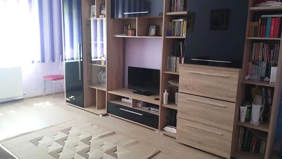 Apartament cu 3cam,in micro 21,et 1 - Poză 2