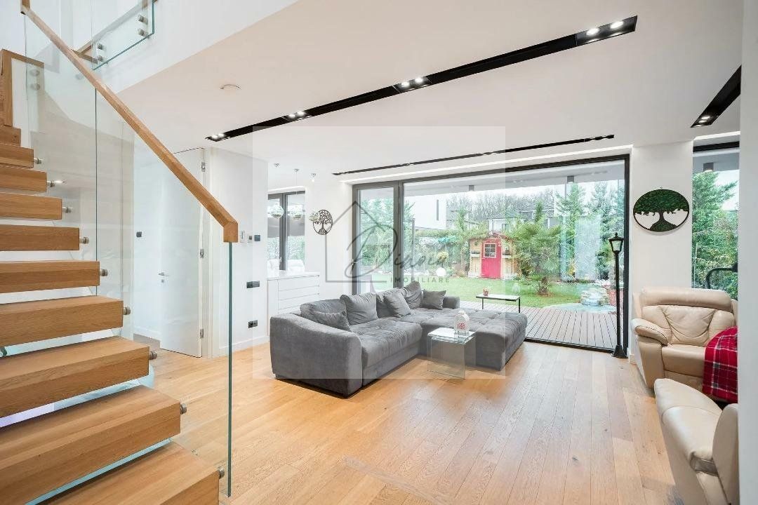 Vila pasiva (verde) de lux 4 camere Complex Amber Gardens Tunari - Poză 1