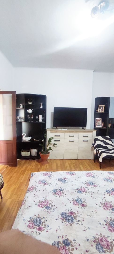 Apartament cu 3 camere in Craiter - Poză 7