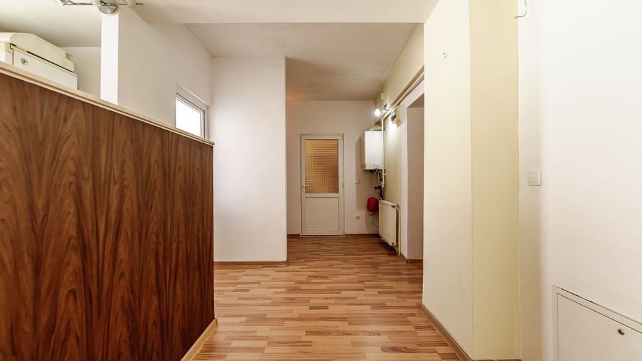 VANDUT Apartament cu 2 camere spațios si luminos - Poză 3