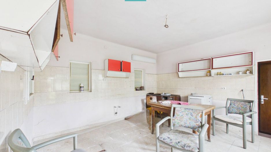 Casă cu teren de 1800 mp, în Buteni, Arad - Poză 15