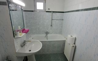 Apartament 3 camere | Strada Castanilor, Bacău - Poză 3