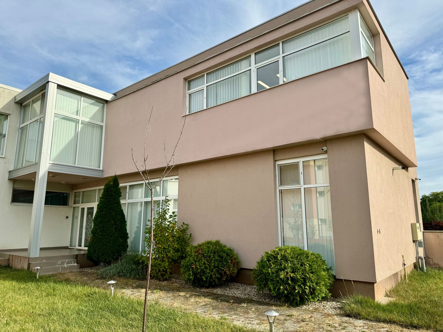 Clădire SAD de închiriat, situată la intrarea în Dumbrăvița - Poză 20