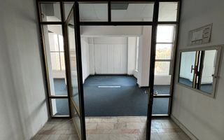 Spațiu comercial 493 mp utili | Locație centrală | Vizibilitate excelentă | - Poză 38