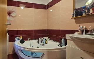 Casă individuala cu 5 camere, 270 mp, Tractorul - Coresi - Poză 17