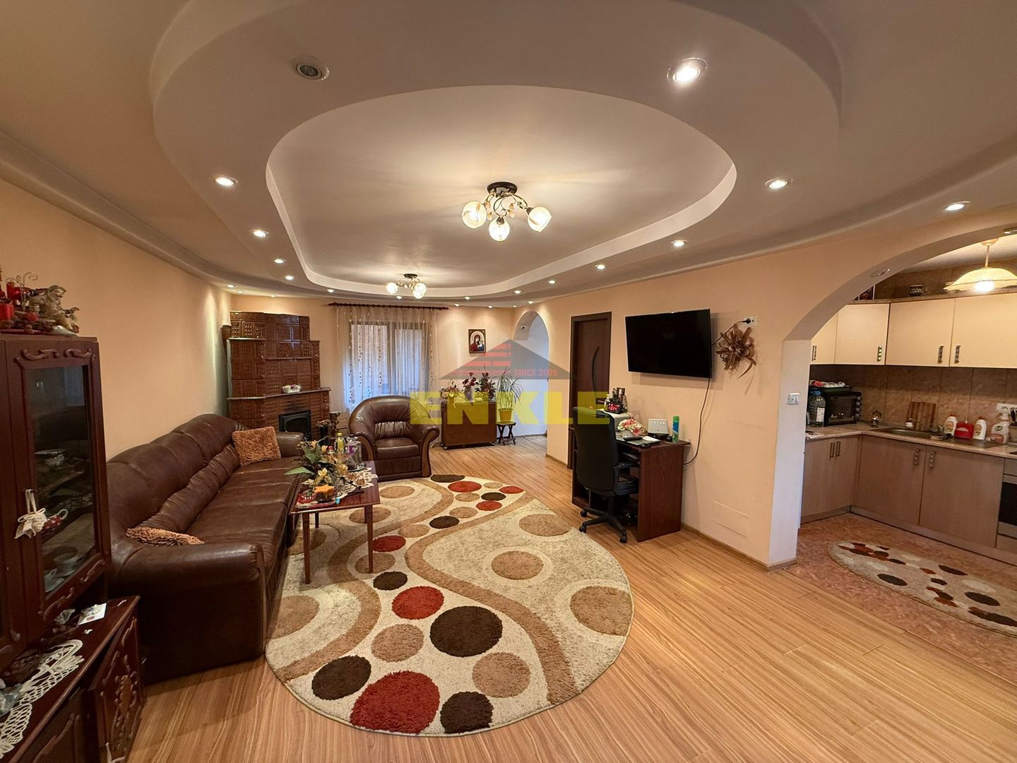 De vanzare casa P+M, 900 mp teren, zona Baisa - Poză 1