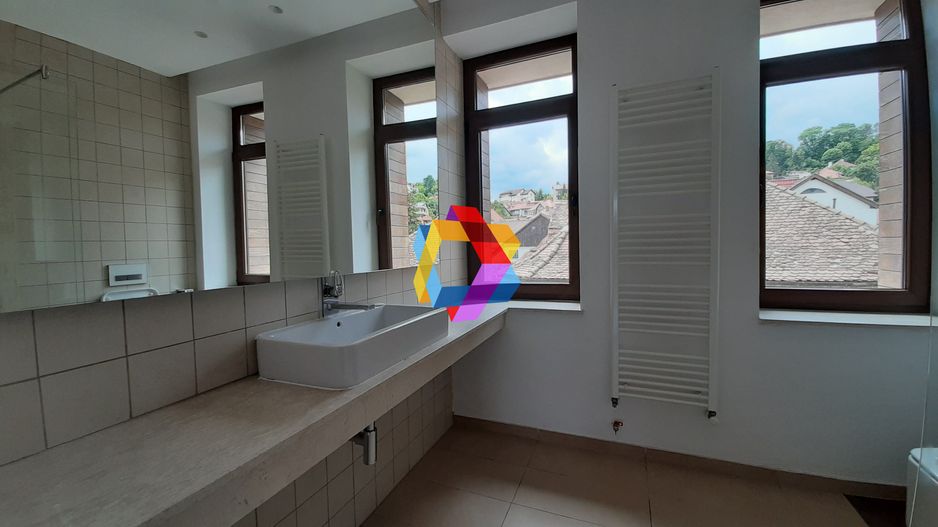 Spatiu de birouri deosebit - 160 mp - Poză 11