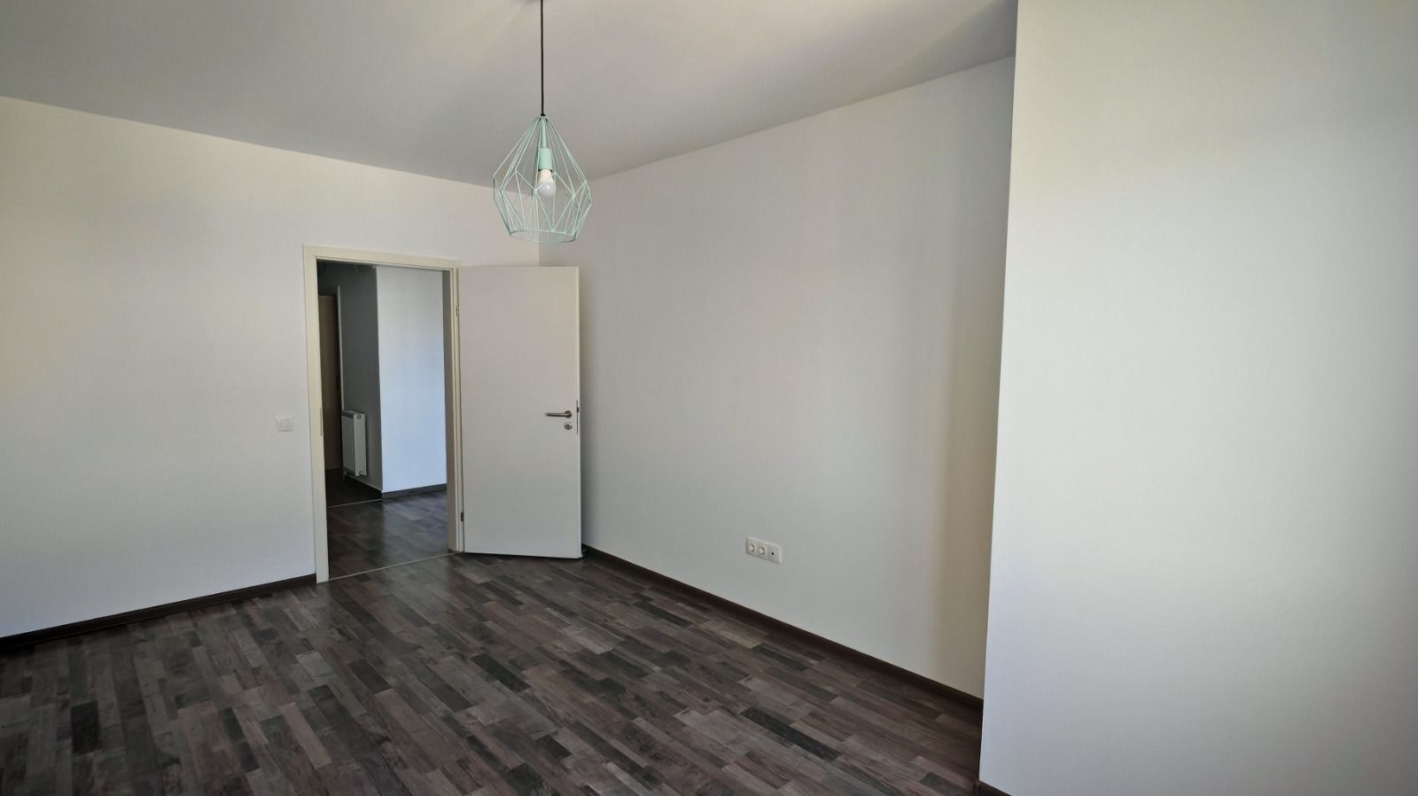 Apartanent 3 camere ,Avantgarden etaj 5, bucataria mobilata. - Poză 3