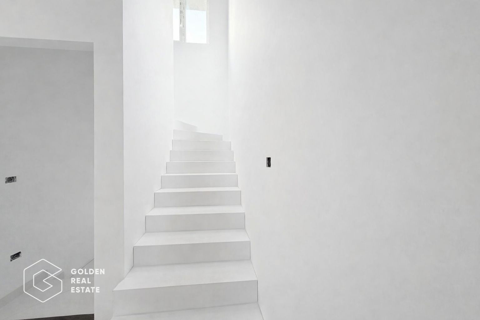 Jumatate de duplex, casa la pret de apartament in Chisoda - Poză 4