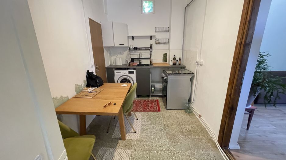 Casă la curte comuna în zona Balcescu - Poză 9