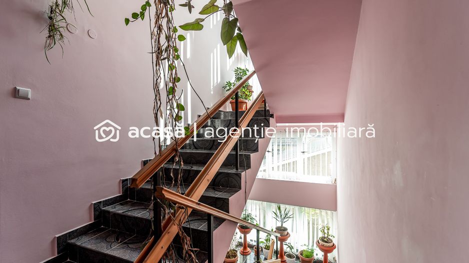 Casă spațioasă în mijlocul orasului, Str. Constantin Brâncuși - Poză 11