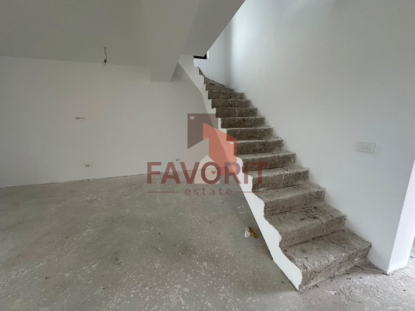 Casa individuala | Parter + Etaj | Asfalt | Toate utilitatile | - Poză 11