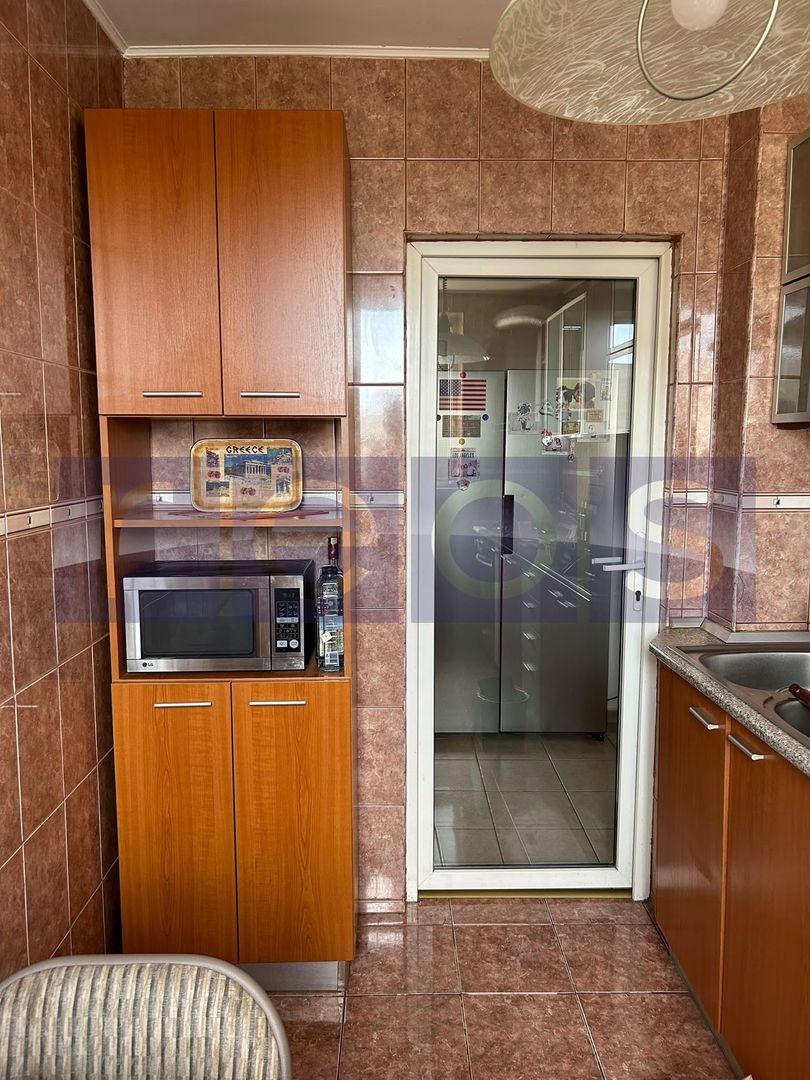 VANZARE 3 CAMERE SEMIDECOMANDAT – Bulevardul  Ferdinand 1 - Poză 8