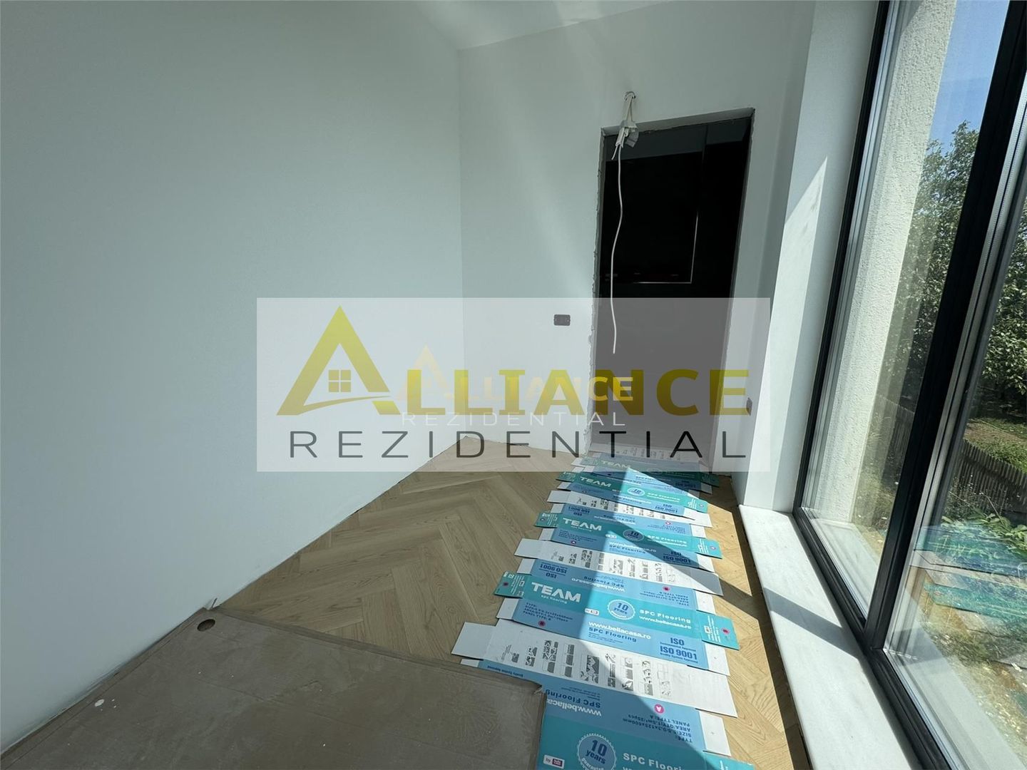 Vila tip DUPLEX  5 camere- 4 bai curte 250 MP - Poză 10