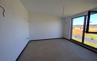 Duplex de vânzare în Cristian - Poză 9