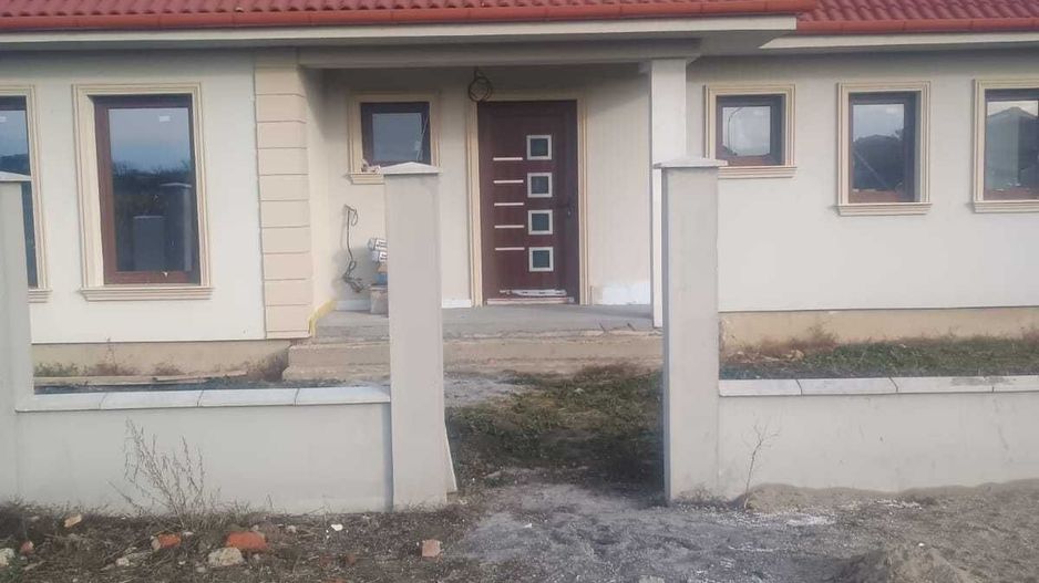 BRASADAS vinde casa semifinisata in zona Ispirescu. - Poză 1