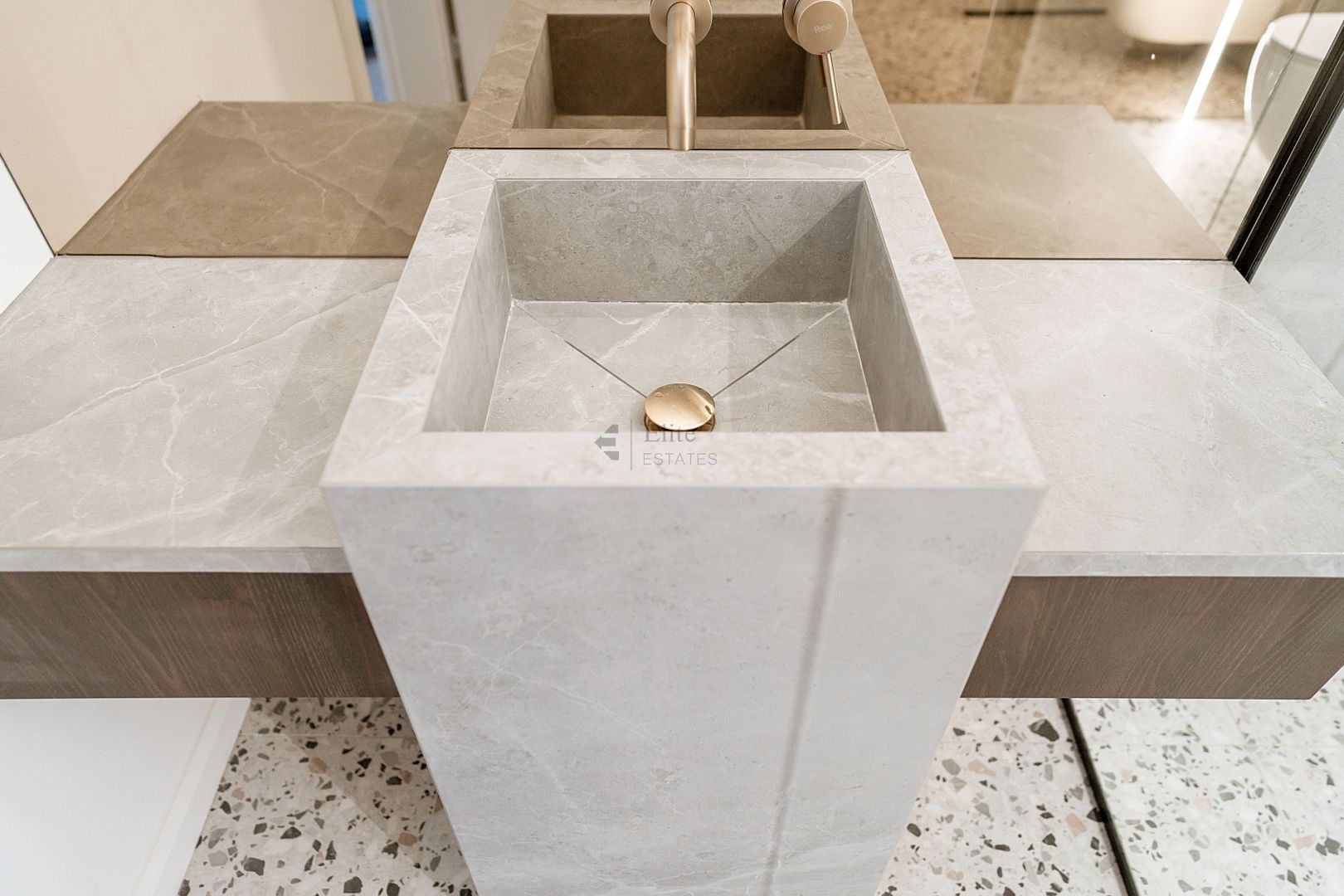 Apartament nou cu 2 camere de inchiriat EAS/Residence Central - Poză 15