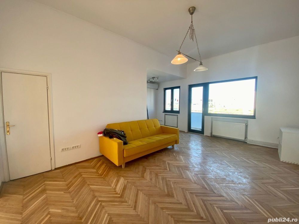 Apartament ultracentral cu vedere superbă, super investiție - Poză 6