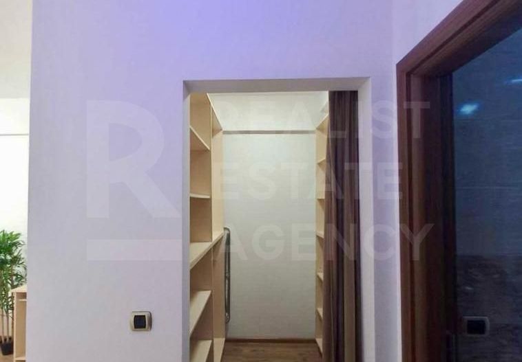 Apartament cu 3 camere – 13 Decembrie, Coresi la 5 minute pe jos. - Poză 10