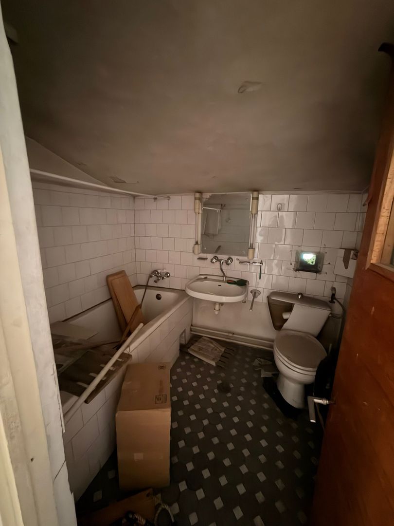 URGENT!, VILA SINGUR CURTE, POZITIE PE COLT, GARAJ, NEGOCIABIL - Poză 10