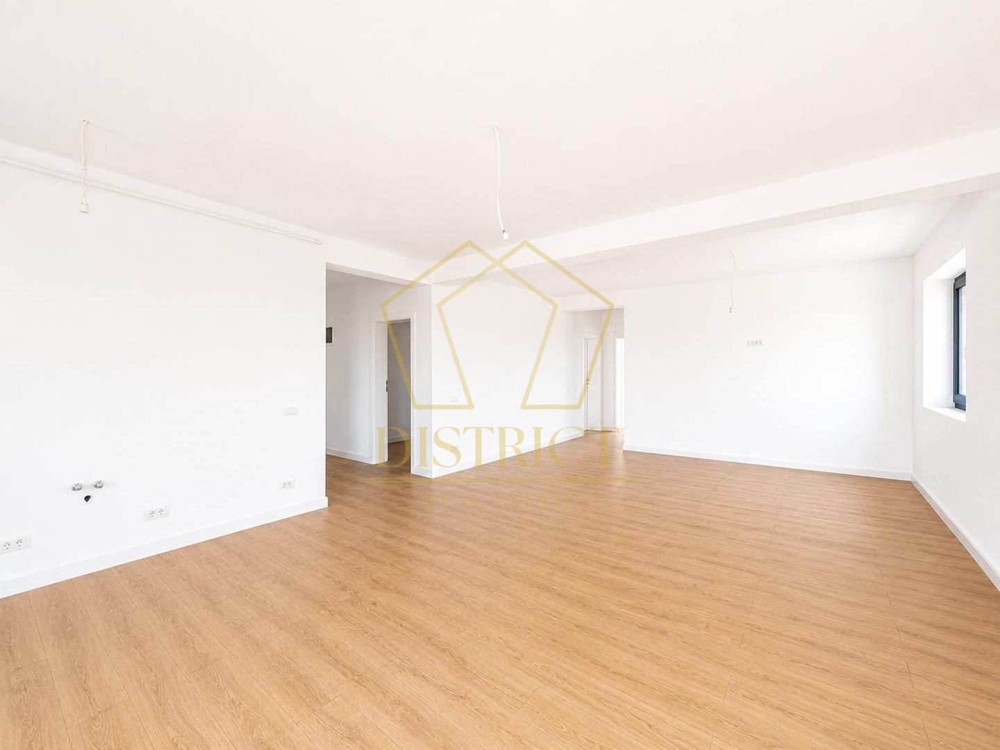 COMISION 0 | Apartament deosebit cu 4 camere | Torontalului - Poză 5