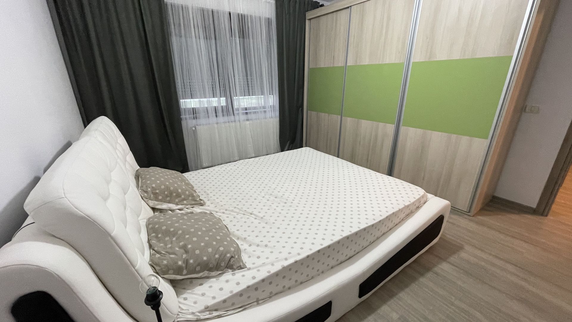 Casa moderna P+1E,spatioasa,teren 700 mp in Sacalaz - Poză 14