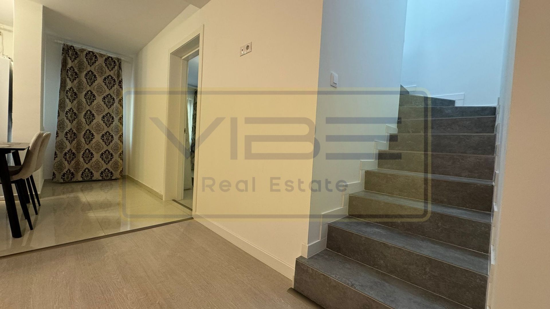 Duplex 4 camere 150mp | living | parcare privata | spatiu verde Bucium - Visani - Poză 14