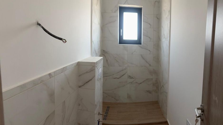 Duplex modern intr-o zona linistita - Poză 6
