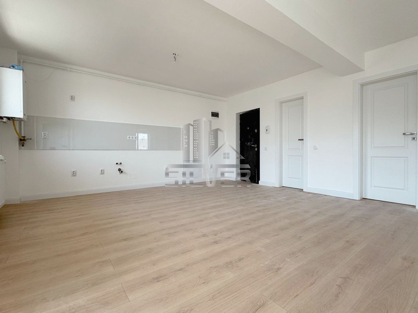 Apartament cu 3 camere recent finisat+2 terase! - Poză 3